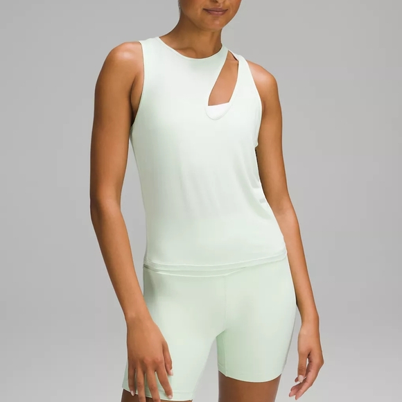 Lululemon NWT Modal-Silk Shoulder Cut-Out Yoga Tank Light Green Sz 14 - Picture 2 of 11